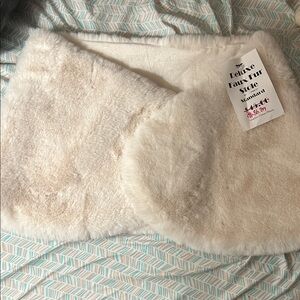 Deluxe Faux Fur Cape in Cream